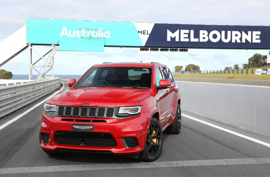  Jeep Grand Cherokee Trackhawk (WK2) 2018 года  (AU) (фото 4 из 16)